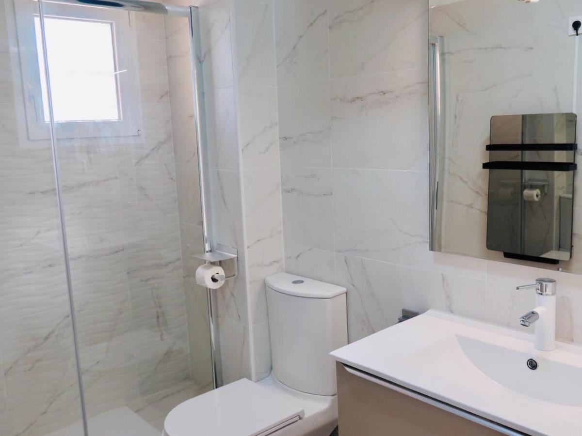Costa Daurada Apartaments กัมบริลส์ ภายนอก รูปภาพ