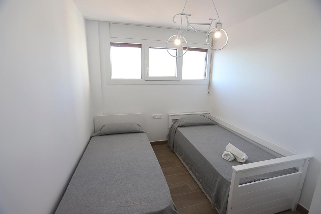 Costa Daurada Apartaments กัมบริลส์ ภายนอก รูปภาพ